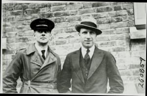 Arthur Whitten Brown (balra) és John Alcock (jobbra) (1919)